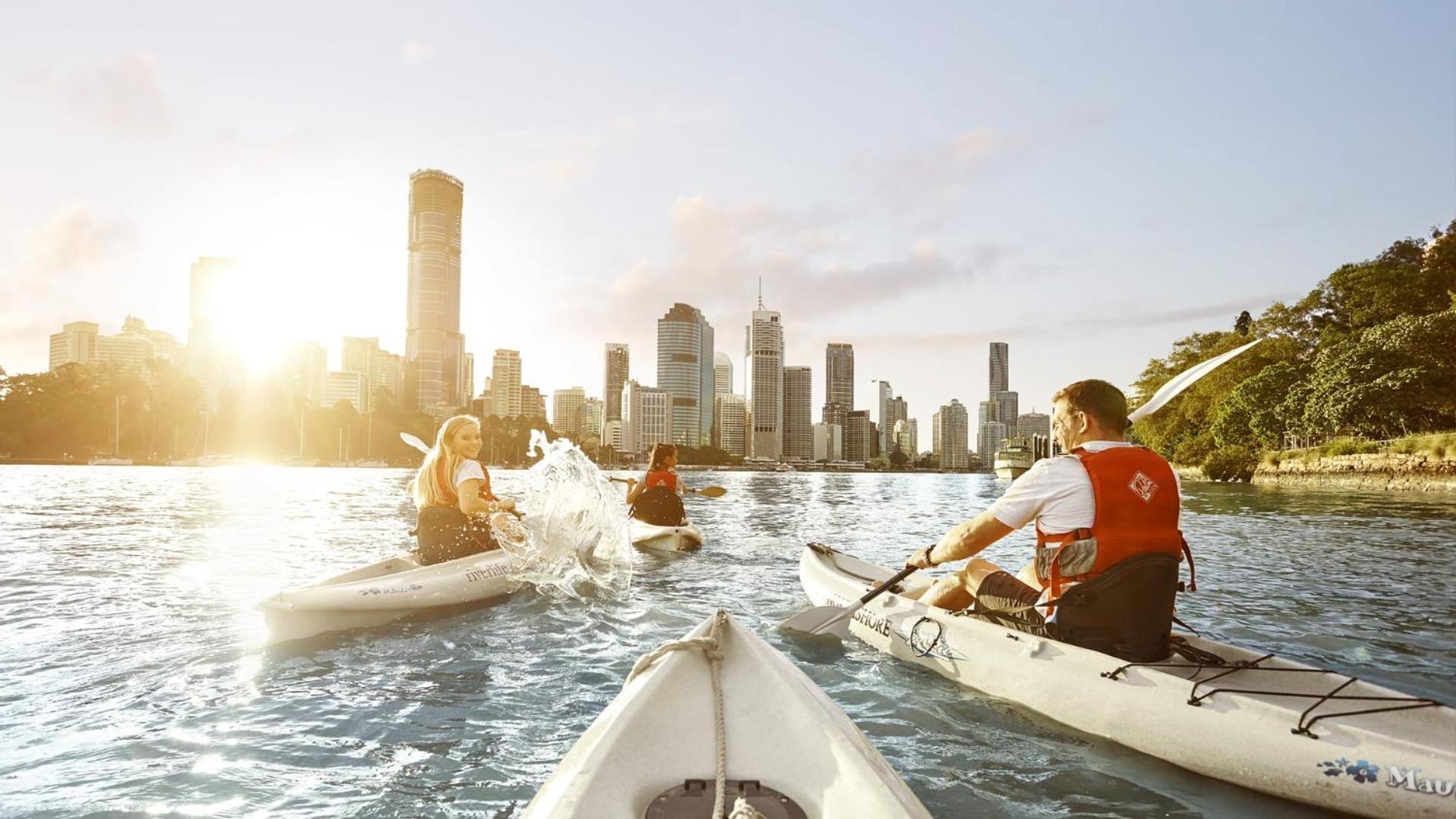 Cbd 2br With Breathtaking Views, Pool & Gym Brisbane